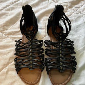 Stylish black gladiator sandals w/ back zipper - Size 8